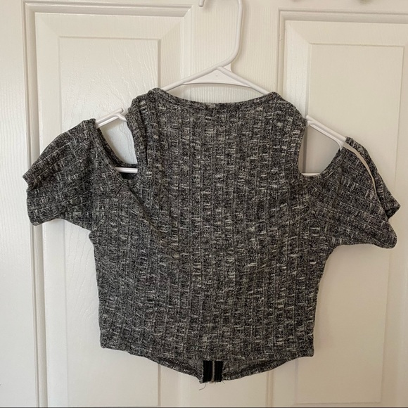 Cut-Out Crop Top - S - Picture 3 of 3